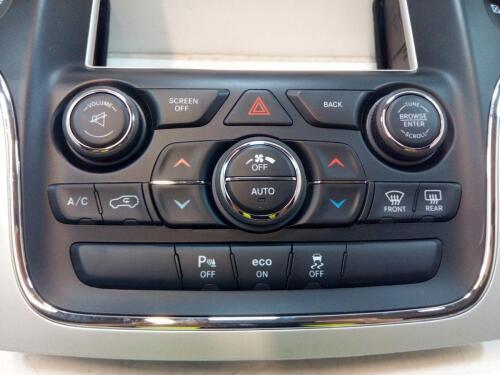 Heat/ac Controller Jeep Grand Cherokee Hemi Srt8 2014-2021 6417cc Petrol